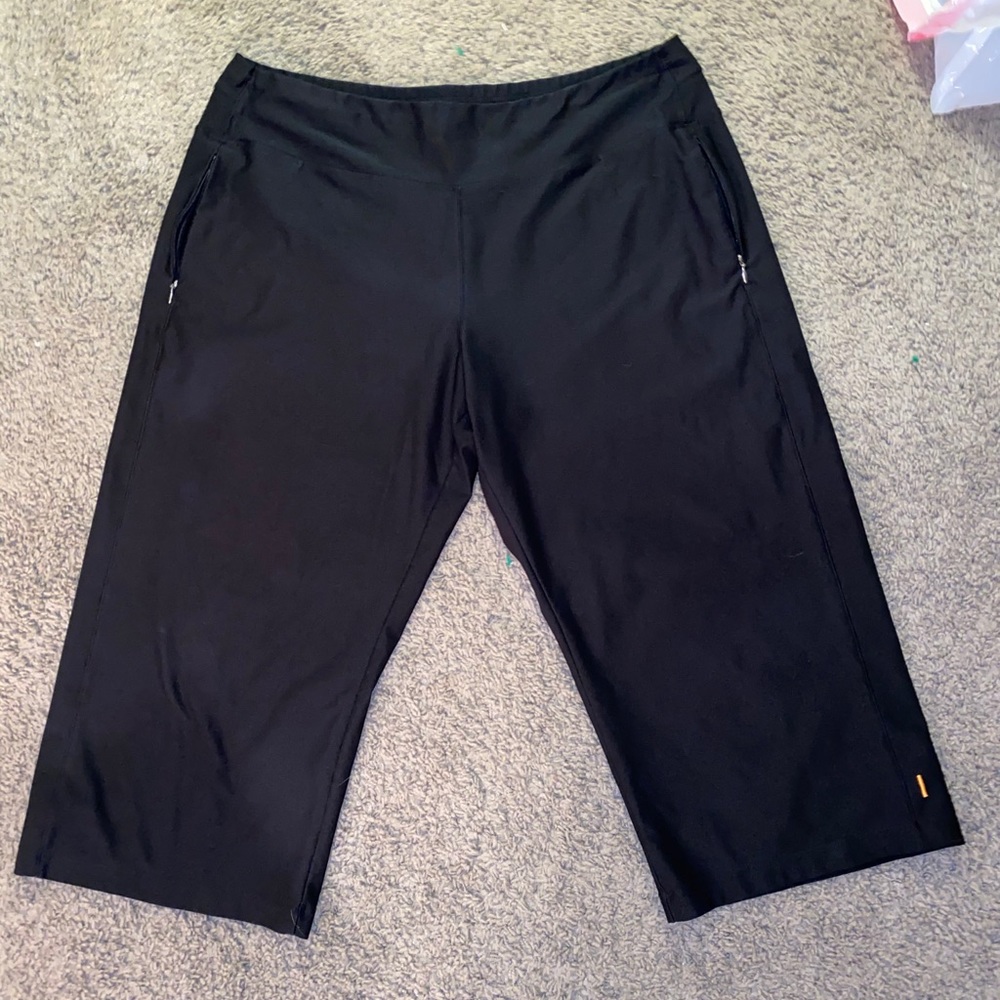 Lucy yoga capris